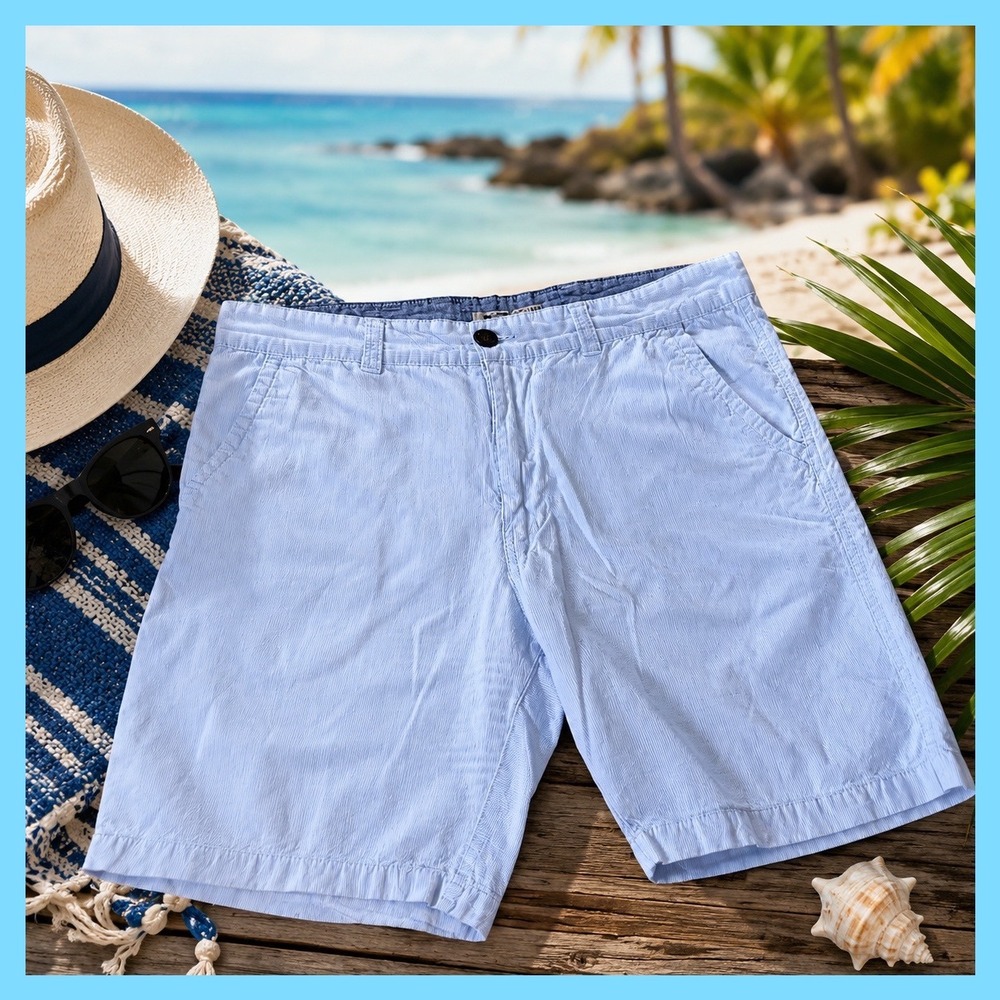 Coastal Beachy Resort Wear Blue White Seersucker Striped Cotton Shorts Preppy